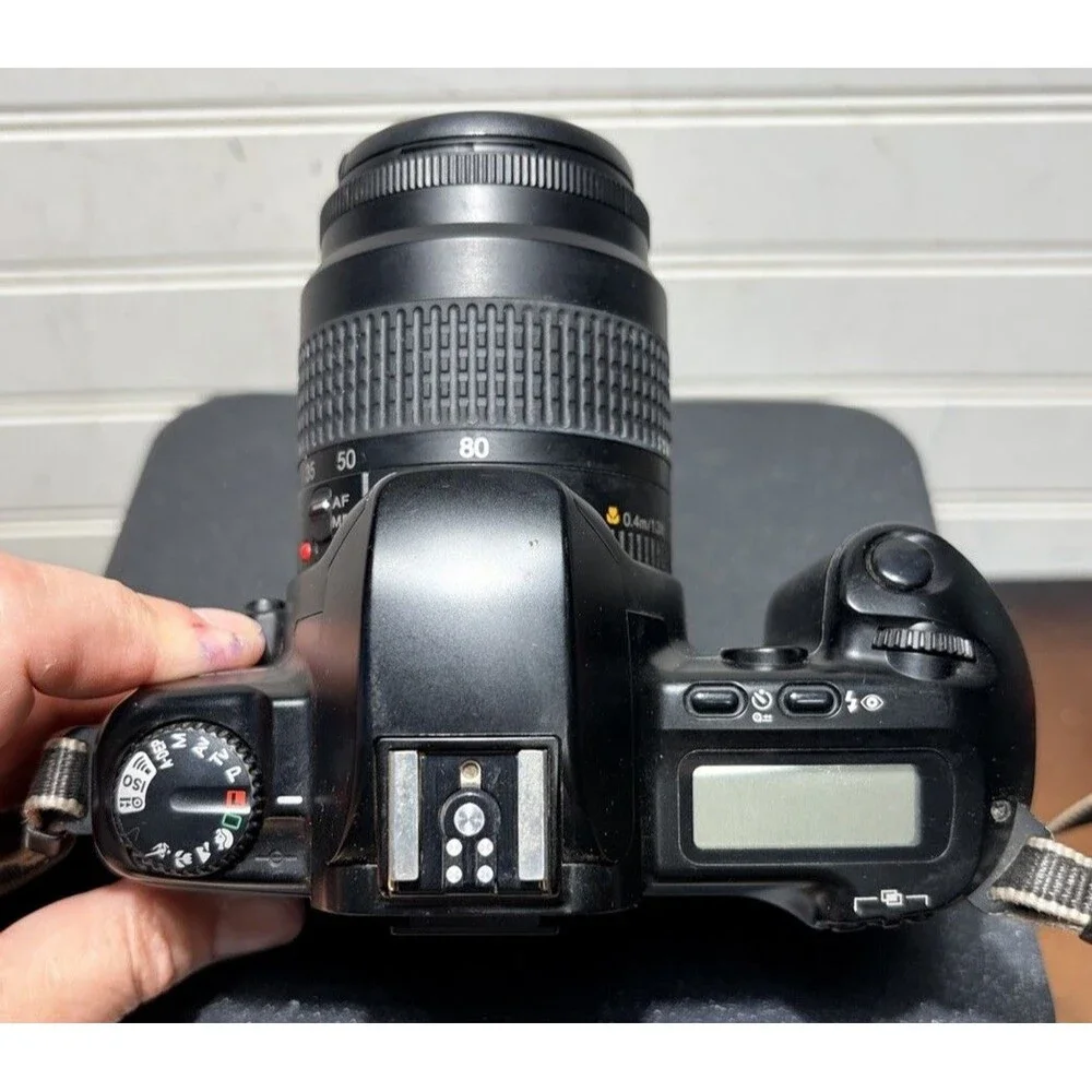 Canon EOS Rebel XS 35mm slr Film Camera 35-80mm F4-5.6 III W/new Batteries